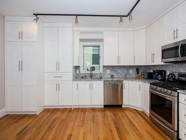 58 Willow Ave #58 — Photo 3