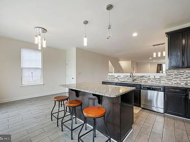 1340 Carrick Ct — Photo 13