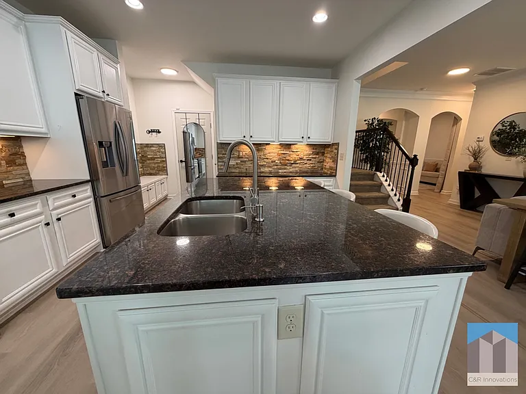 838 Pine Ln — Photo 11