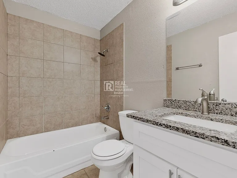 8024 Cambridge Cir — Photo 23