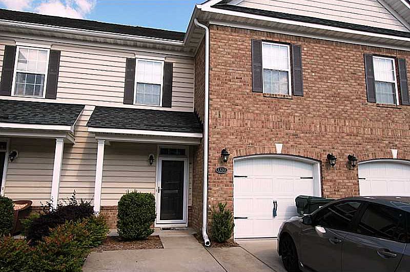 1st image of 1320 Myrica Pl
