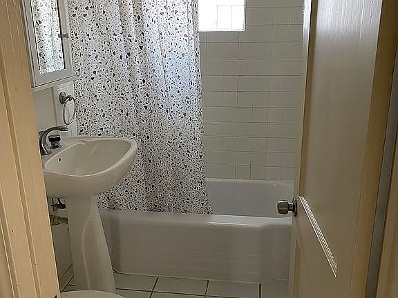 5th image of 38744 N Edgewood St
