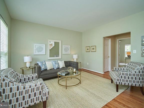 5th image of 8940 Highgrove Ct