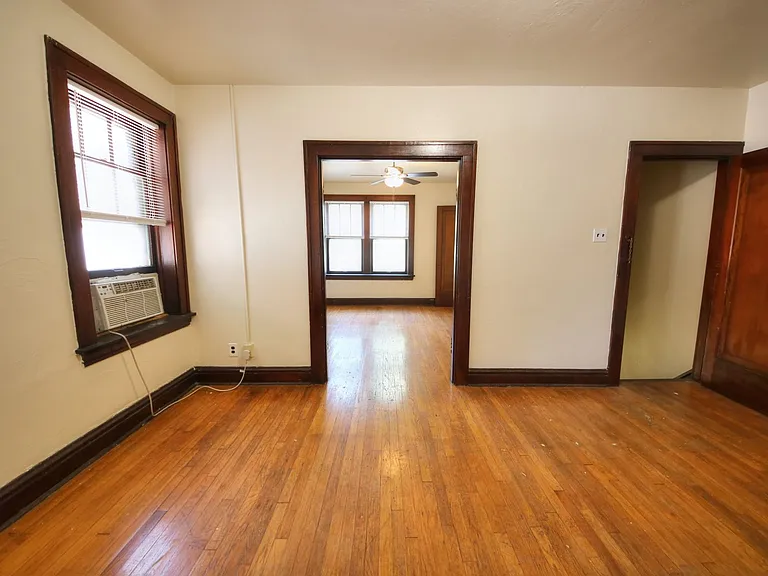 6230-6232 Columbia Ave. — Photo 14