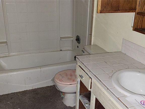 3rd image of 5603 86th Pl NE