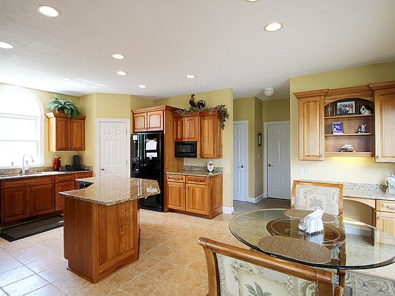 4th image of 708 Huntley Dr