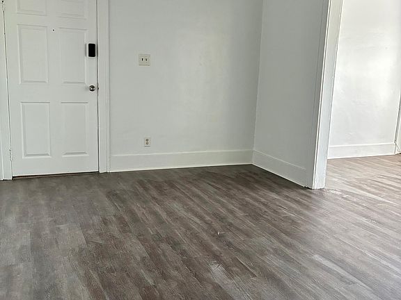 5th image of 1776 2nd St #4