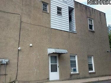 2nd image of 365 E Cuyahoga Falls Ave