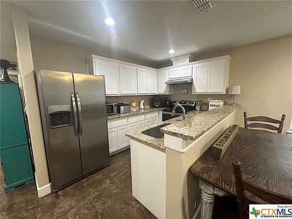 2nd image of 1316 Meadowview Dr