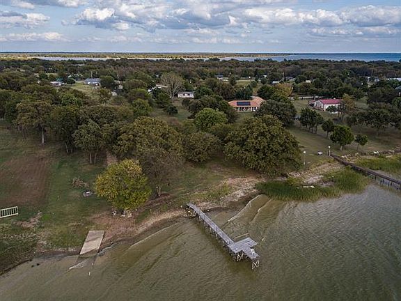 3rd image of 254 Lake Shore Ln