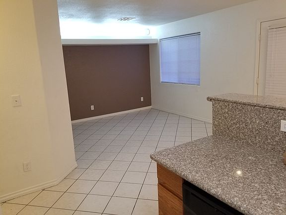 4th image of 1937 Sangallo St Unit 106
