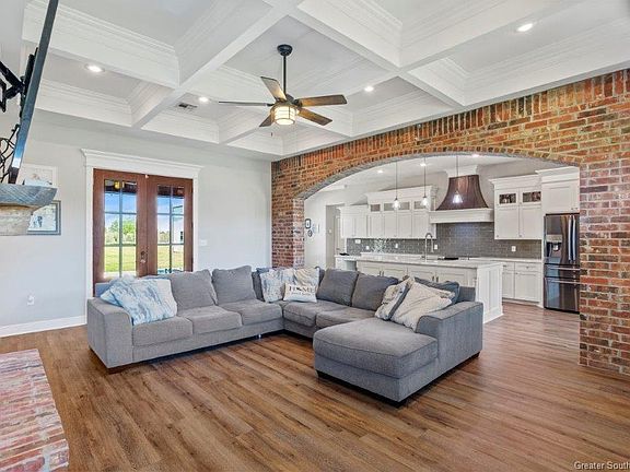 4th image of 16052 Fleur De Lis Dr