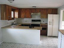 Dining area to Kitchen