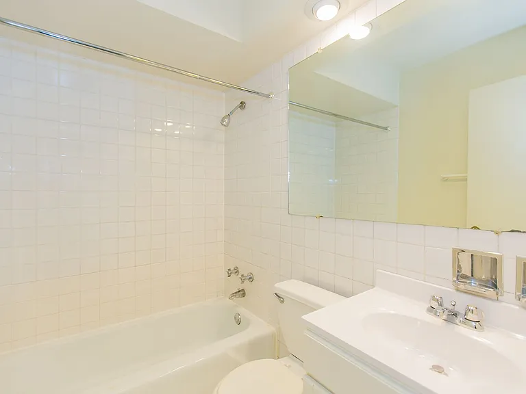519 W Deming Pl #217 — Photo 8