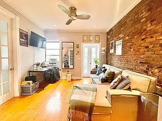 Rented by Century 21 Premier 