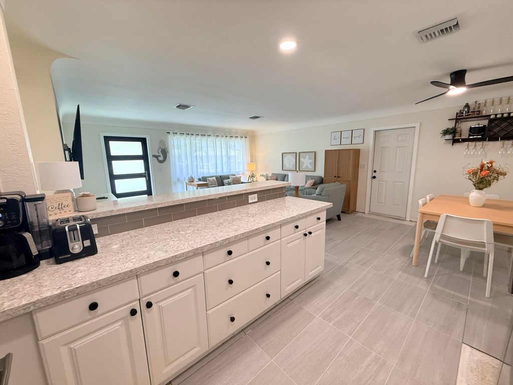 608 NE 24th Ave, Pompano Beach