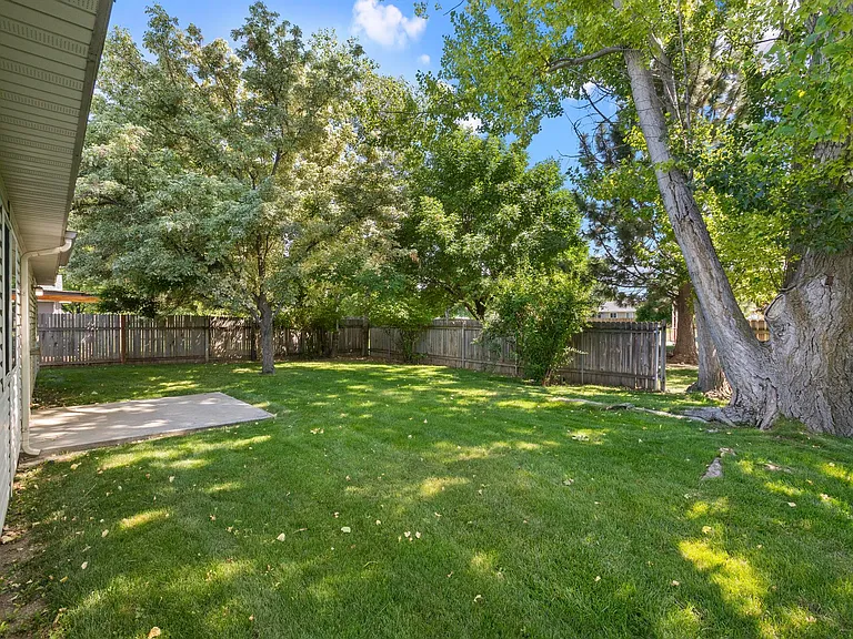 7359 E Nottingham Ln — Photo 30
