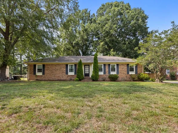 228 Carrie Dr, Franklin, VA 23851