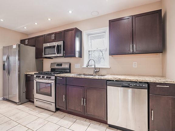 5th image of 3875 Jo Ann Dr