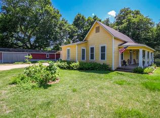 595 Davis Bend Rd, Alvin, TX 77511