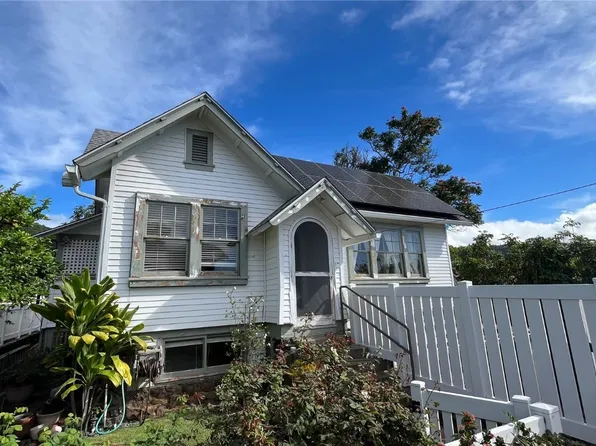 2118 Haena Dr, Honolulu, HI 96822