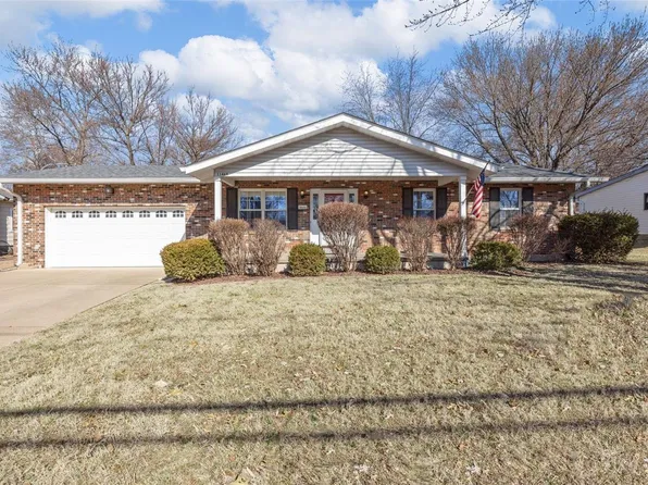 11469 Essex Ave, Maryland Heights, MO 63043