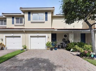 2823 S Evergreen Cir, Boynton Beach, FL 33426