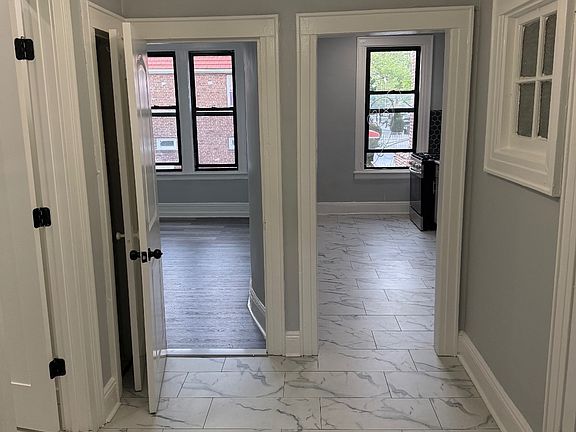 3rd image of 21617 Linden Blvd