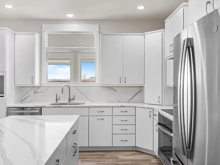 2504 Aspen Creek Trl — Photo 7