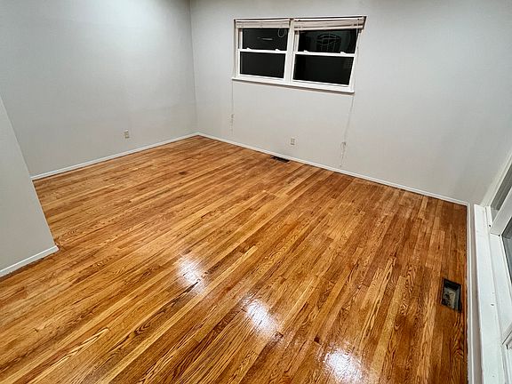 2nd image of 345 Moule Dr