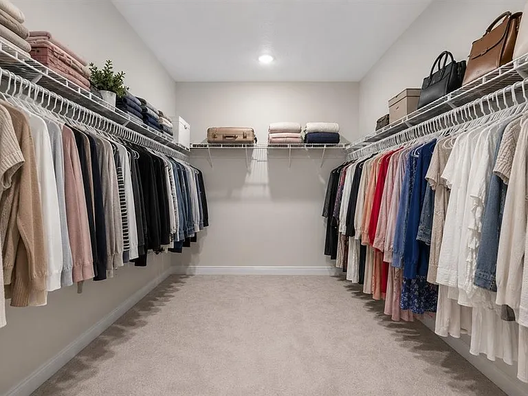 10009 Surrey Rose Dr — Photo 25
