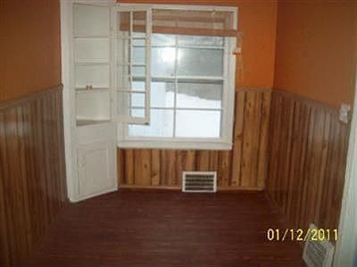 3rd image of 1463 E 256th St