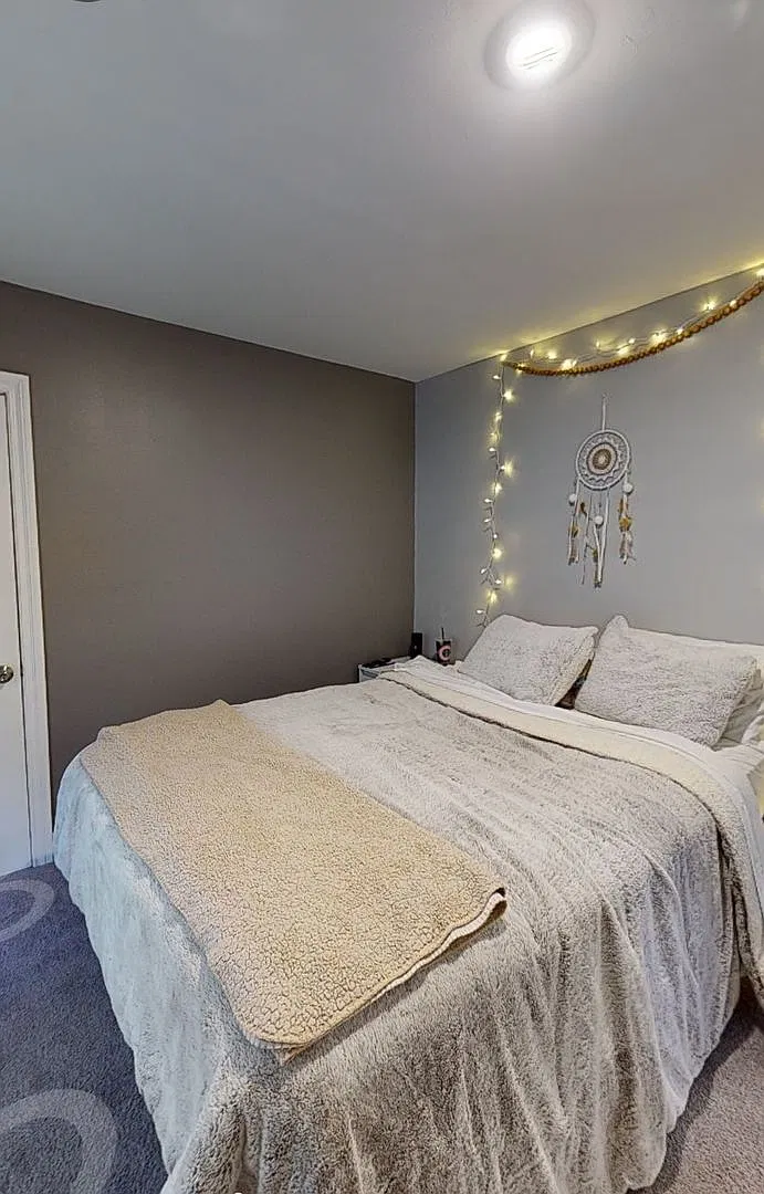 5Br 2Bath! Huge Deck Fully Renovated — Photo 4