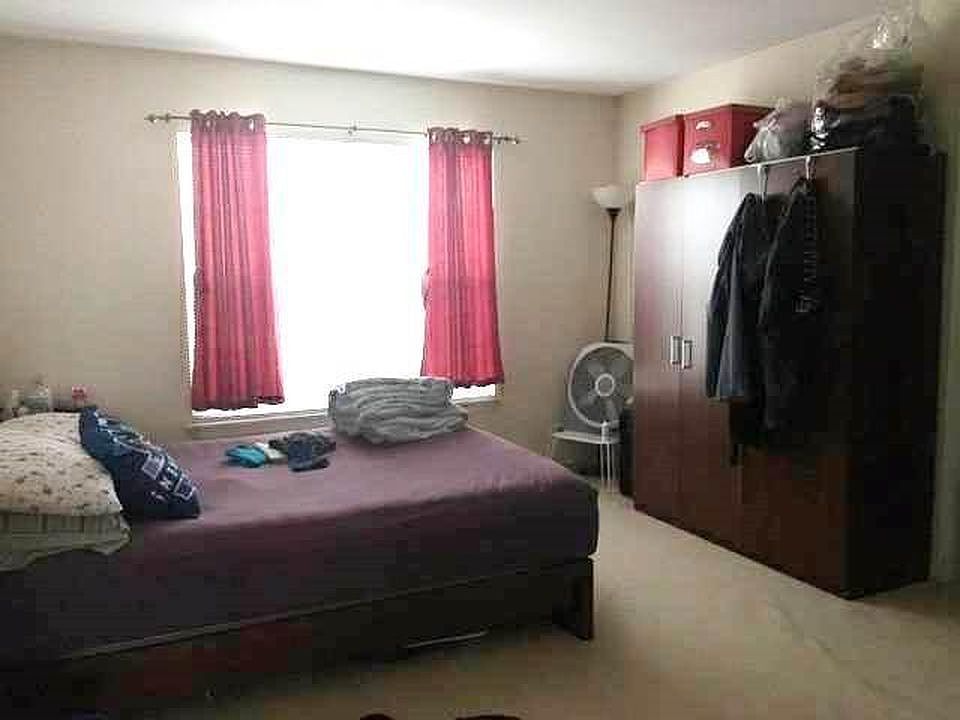 1st image of 887 McKenzie Station Dr