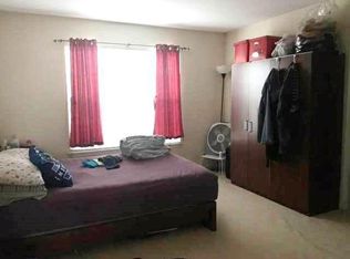 887 McKenzie Station Dr, Lisle, IL 60532