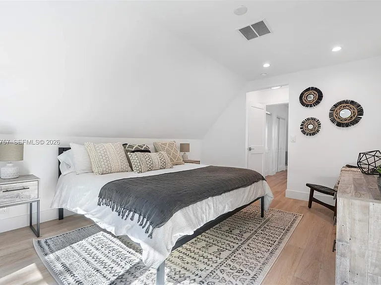 18 Hersey Dr — Photo 5