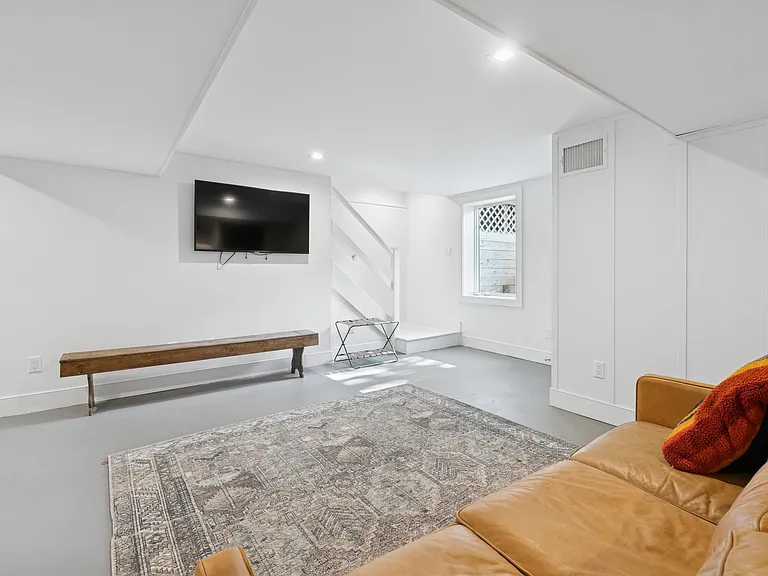 4 Morris Ct — Photo 21