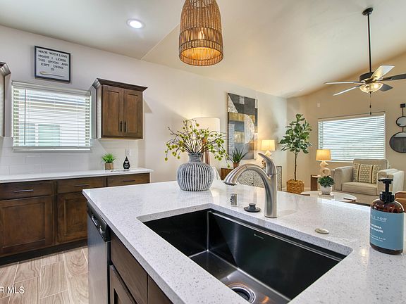 4th image of 6055 Zinc Hill St