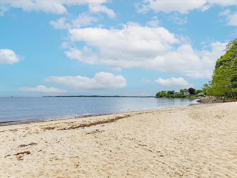 Nearby Brackenbury Beach - Public
