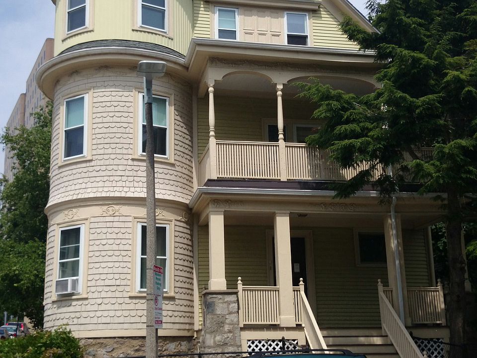 2nd image of 21 Fenwood Rd