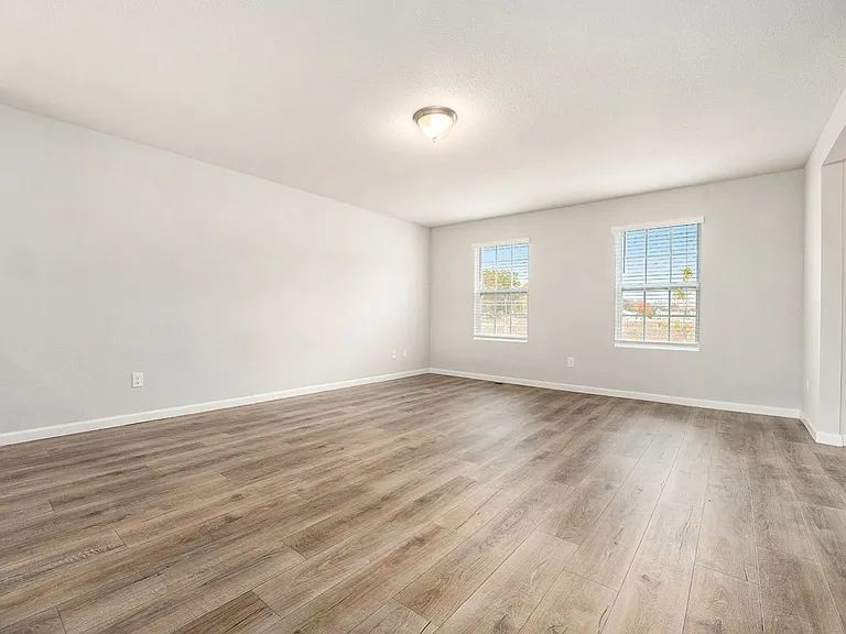 1610 Autumn Ridge Ln — Photo 7