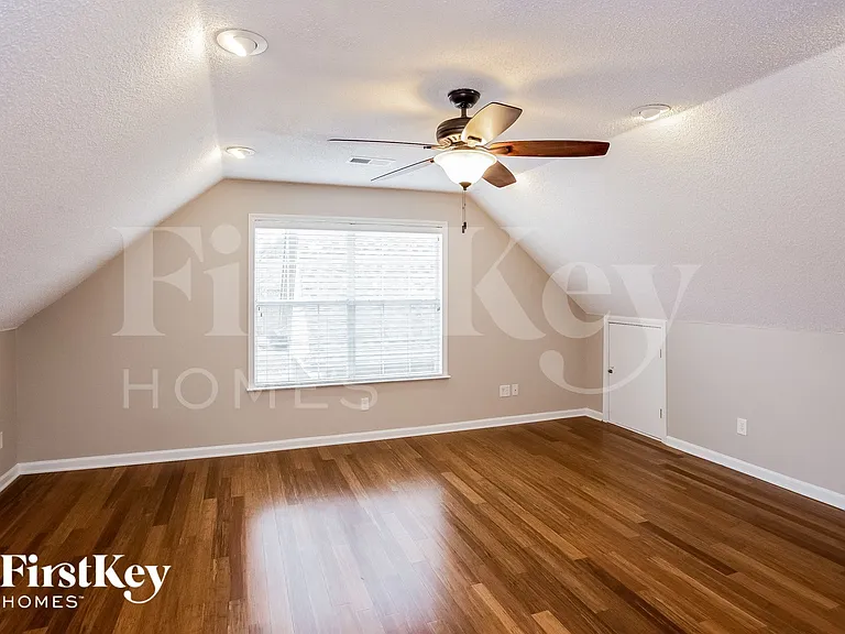 10258 Spruce Grove Ln — Photo 7