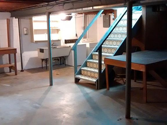 5th image of 21690 Church St