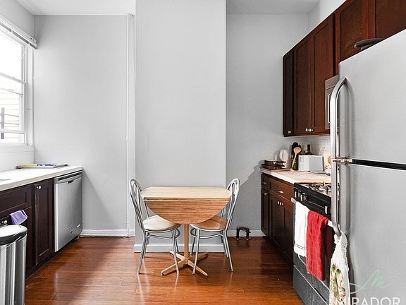 2nd image of 2218 41st St APT 2L