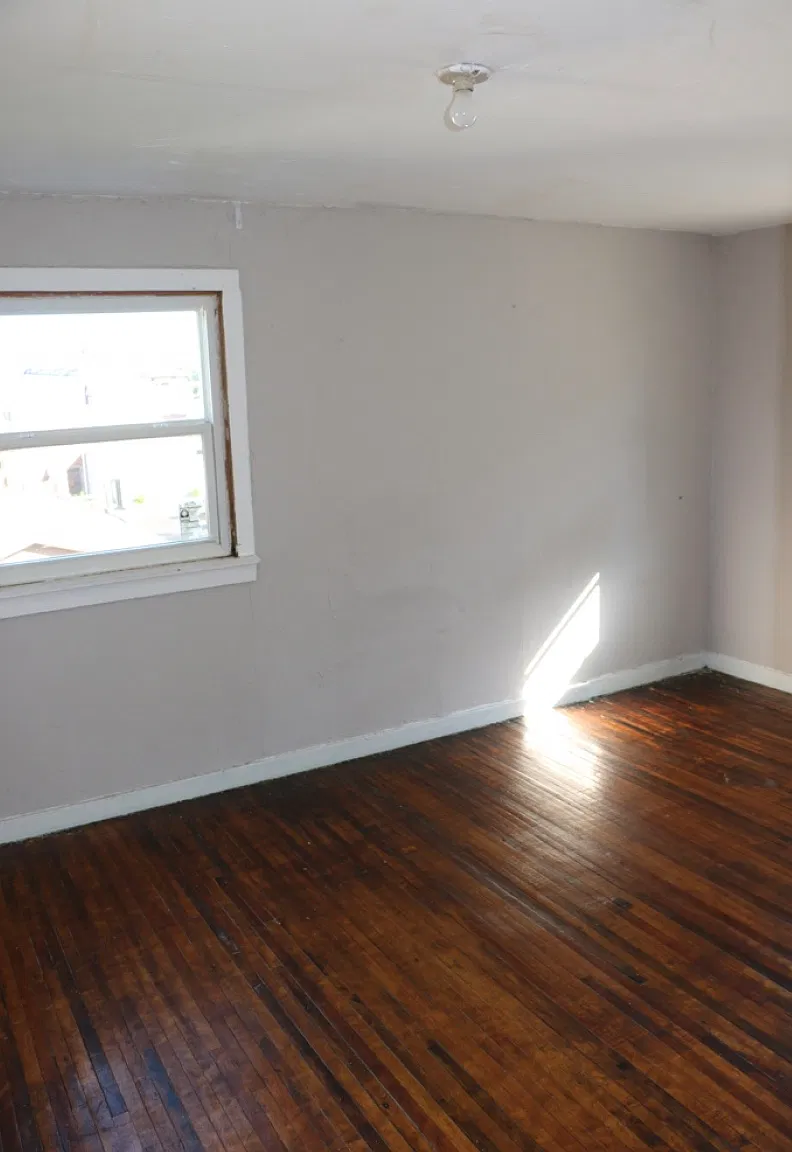 5 bed, 2144 sqft, $2,250 — Photo 3