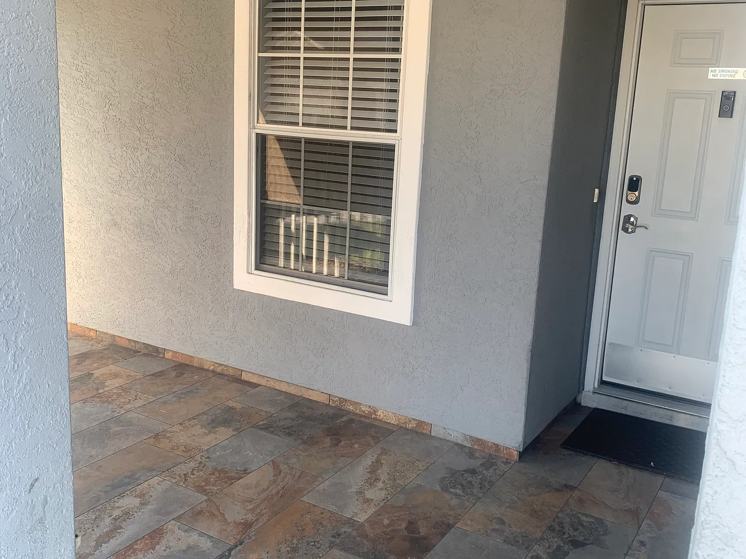 3 bed, 1269 sqft, $2,400 — Photo 3