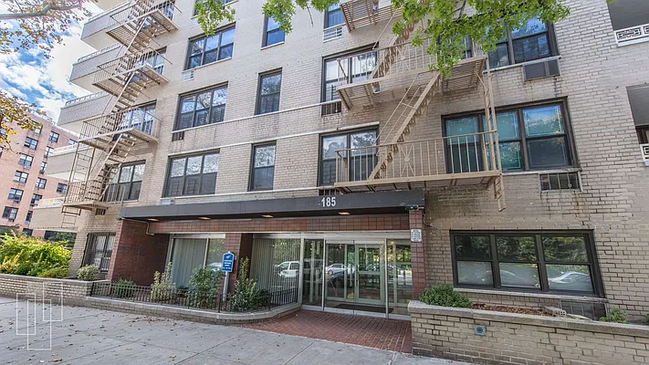 Sold by Garfield Realty  | media 33