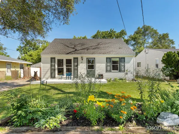 149 Nora St SE, Kentwood, MI 49548