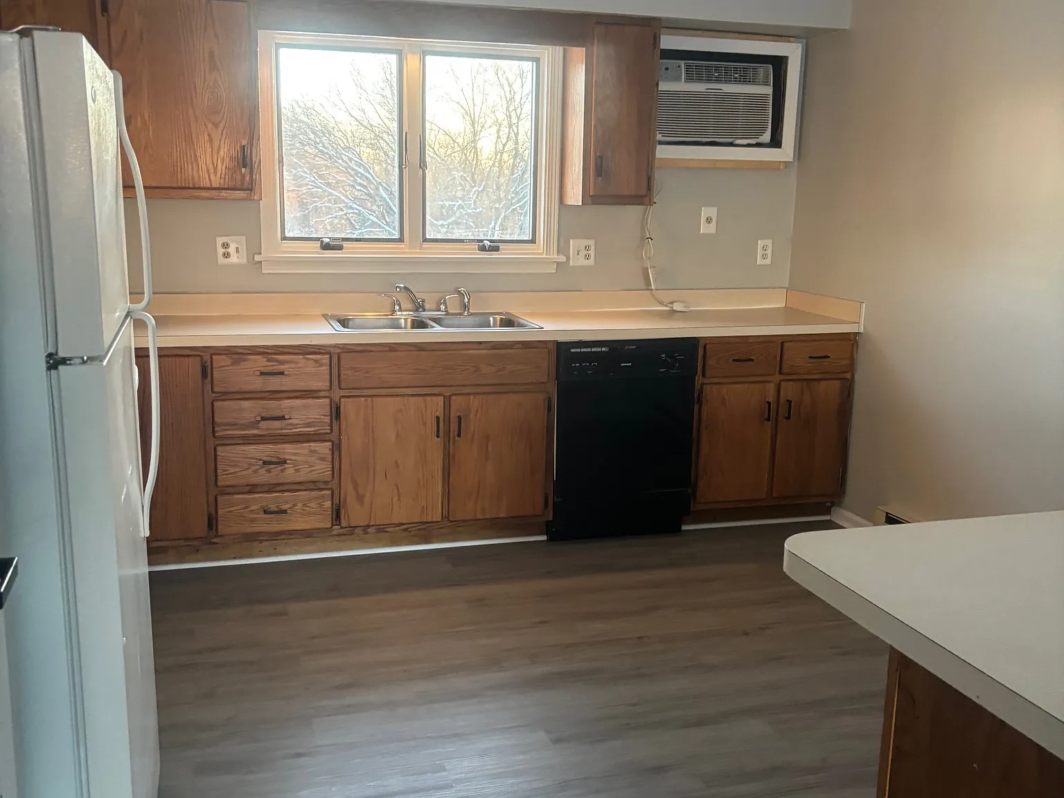 2 bed, 800 sqft, $1,400 — Photo 4