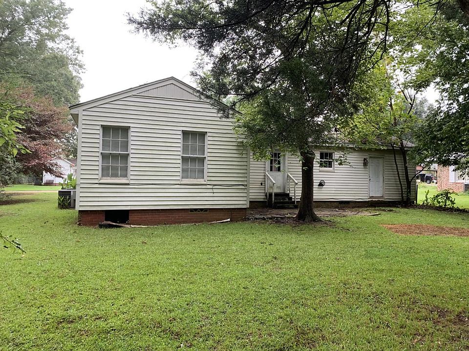 2nd image of 204 Ridgeway Dr